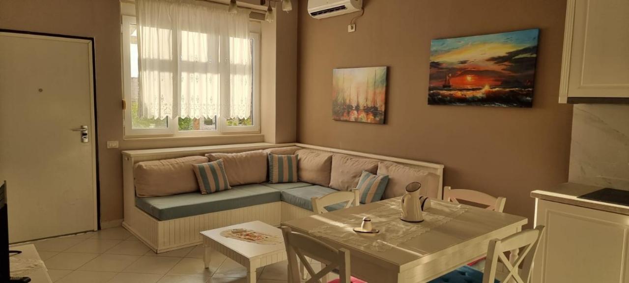 Vila 15 Bougainville Саранде Екстериор снимка